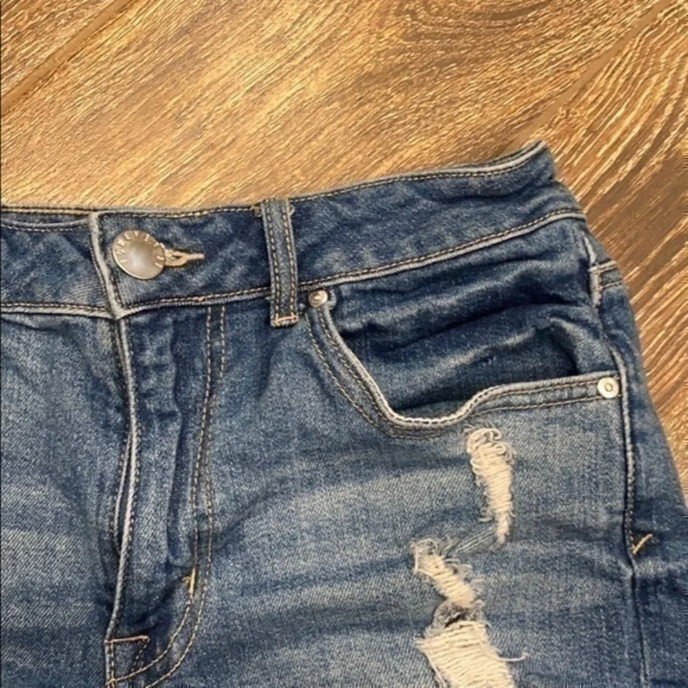 Forever 21 Shorts Size 28 - Picture 2 of 4